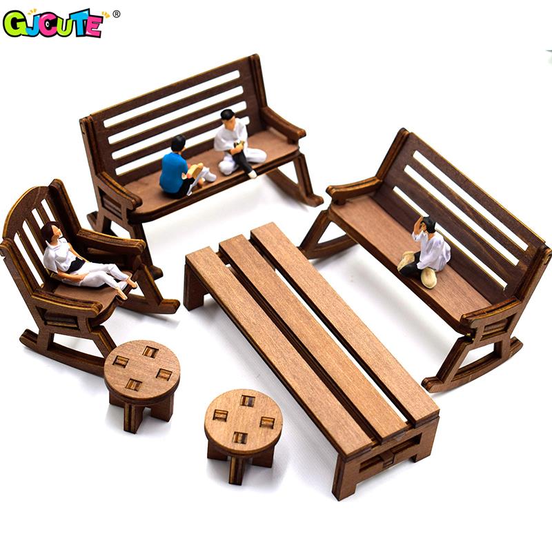 1：12 Dollhouse Mini Park Table - Woodworking Room recensione e prezzo
